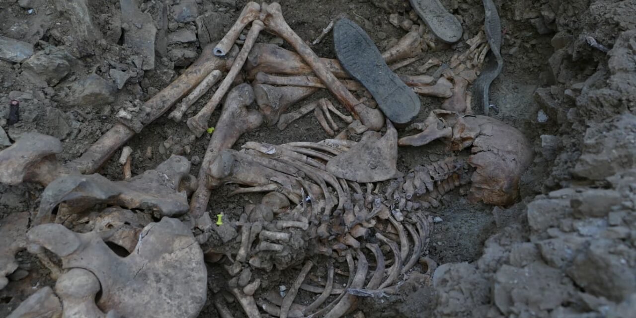 Hallan cinco nuevas fosas comunes en el cementerio de Zufre