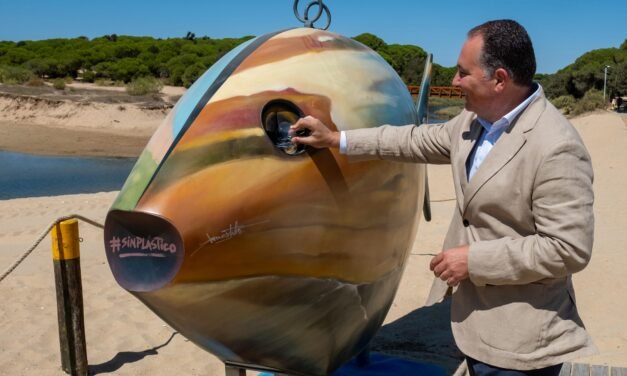 La Diputación promueve el reciclaje con el primer ‘Pescaíto come plástico’