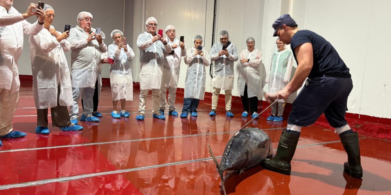 Huelva despliega su oferta turística en Segovia y París