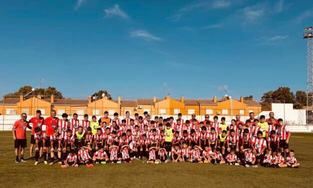 La Escuela de Fútbol Base de Riotinto echa a andar con seis equipos y más de 100 menores