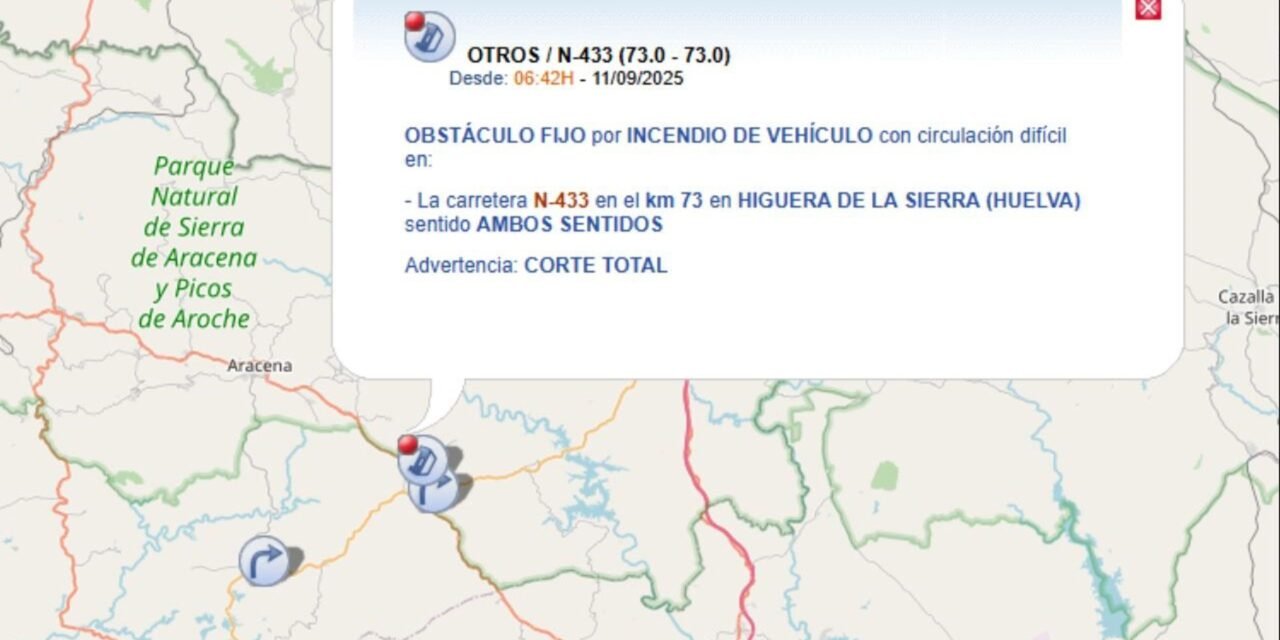 El incendio de un camión obliga a cortar la N-433 en Higuera de la Sierra