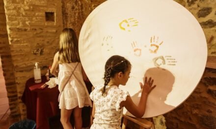 ‘Lienzos DANAdos’ conciencian sobre el cambio climático desde La Nava