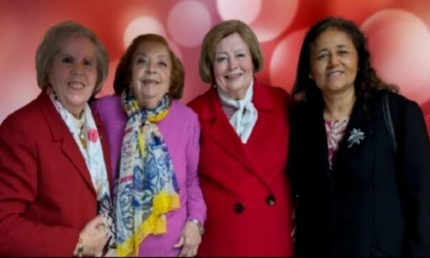 Cuatro mujeres unen sus voces en un recital poético en el 1900