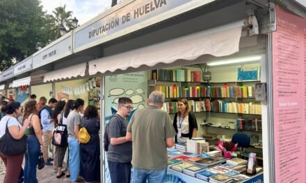 Un encuentro con Juan Villa abre la programación de la Diputación en la Feria del Libro