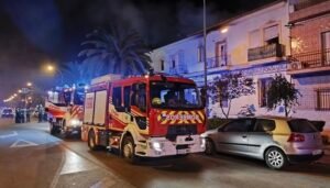 Incendio de un edificio en Almonte