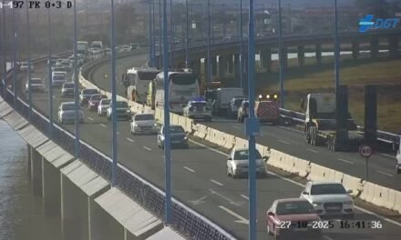 Heridas siete personas en un accidente entre un coche y un autobús