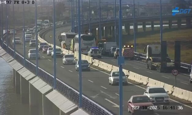 Heridas siete personas en un accidente entre un coche y un autobús