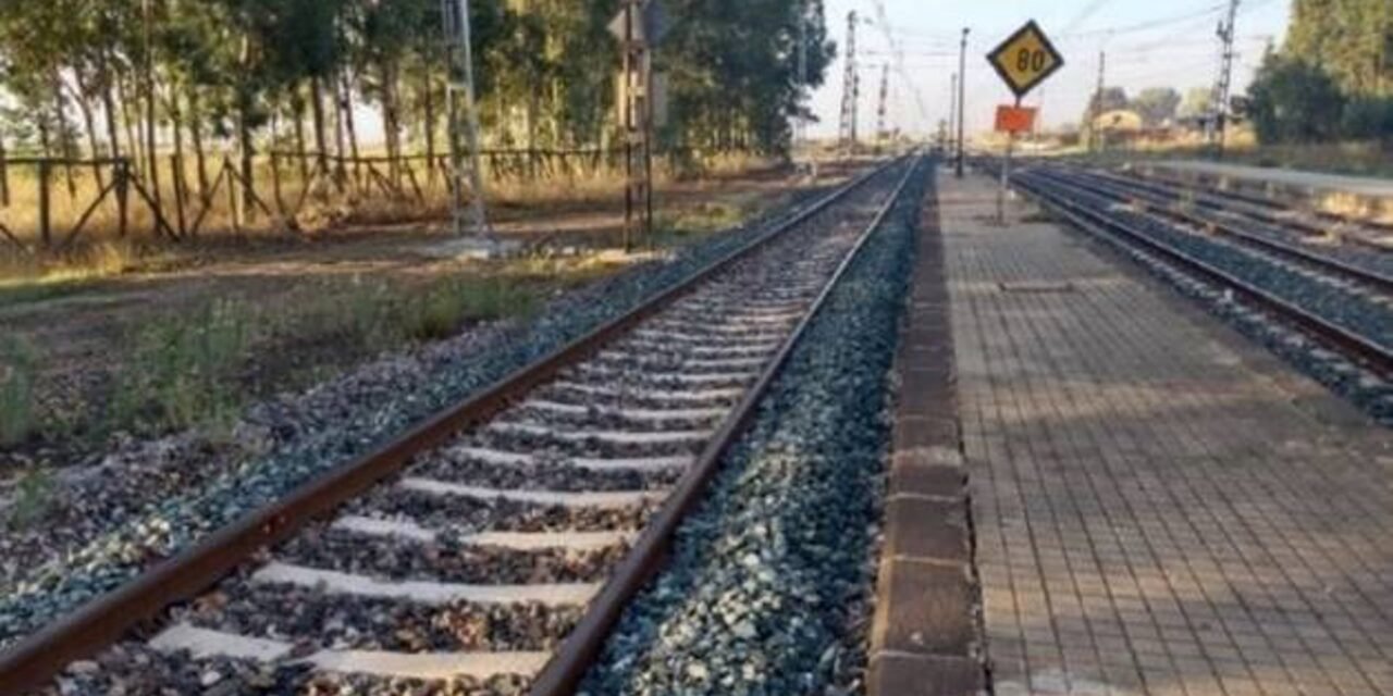 Interrumpida la circulación ferroviaria entre Huelva y Sevilla por falta de tensión en la catenaria