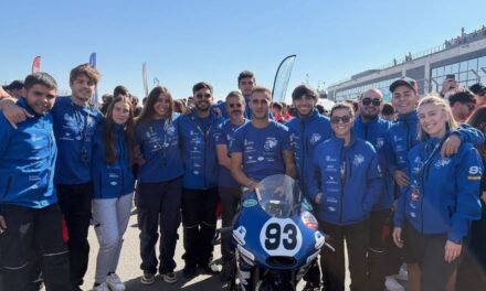 El Equipo MotoETSI de la UHU triunfa en MotoStudent 2025