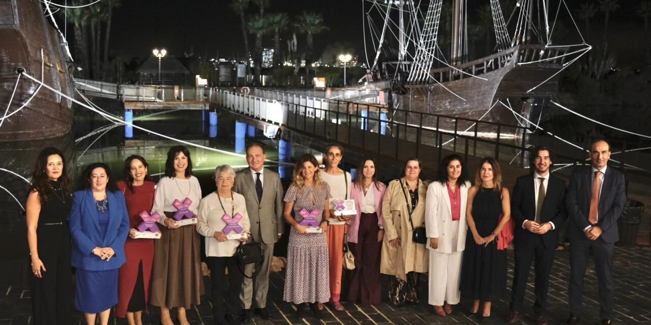 Sara Llopart, Ana Torres, Teresa Suárez y Lourdes Luengo reciben los Premios al Emprendimiento Femenino