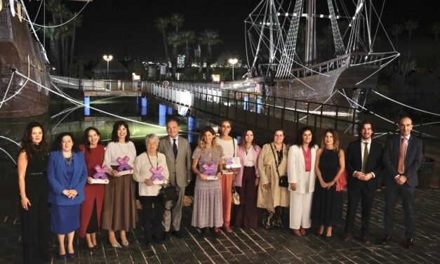 Sara Llopart, Ana Torres, Teresa Suárez y Lourdes Luengo reciben los Premios al Emprendimiento Femenino