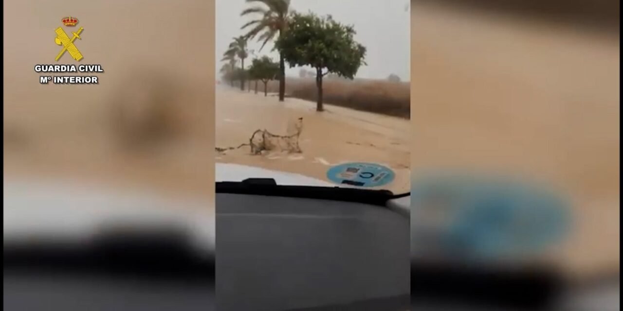 El temporal del miércoles dejó atrapadas a dos personas en un coche y una finca