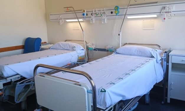 El Hospital Juan Ramón Jiménez reabre la Unidad 3.4 tras su completa modernización