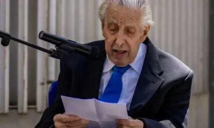 El 1900 rinde un emotivo homenaje a José Manuel de Lara