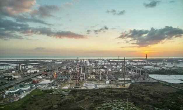 La planta de biocombustibles de Moeve ya está al 50% y producirá a final de 2026