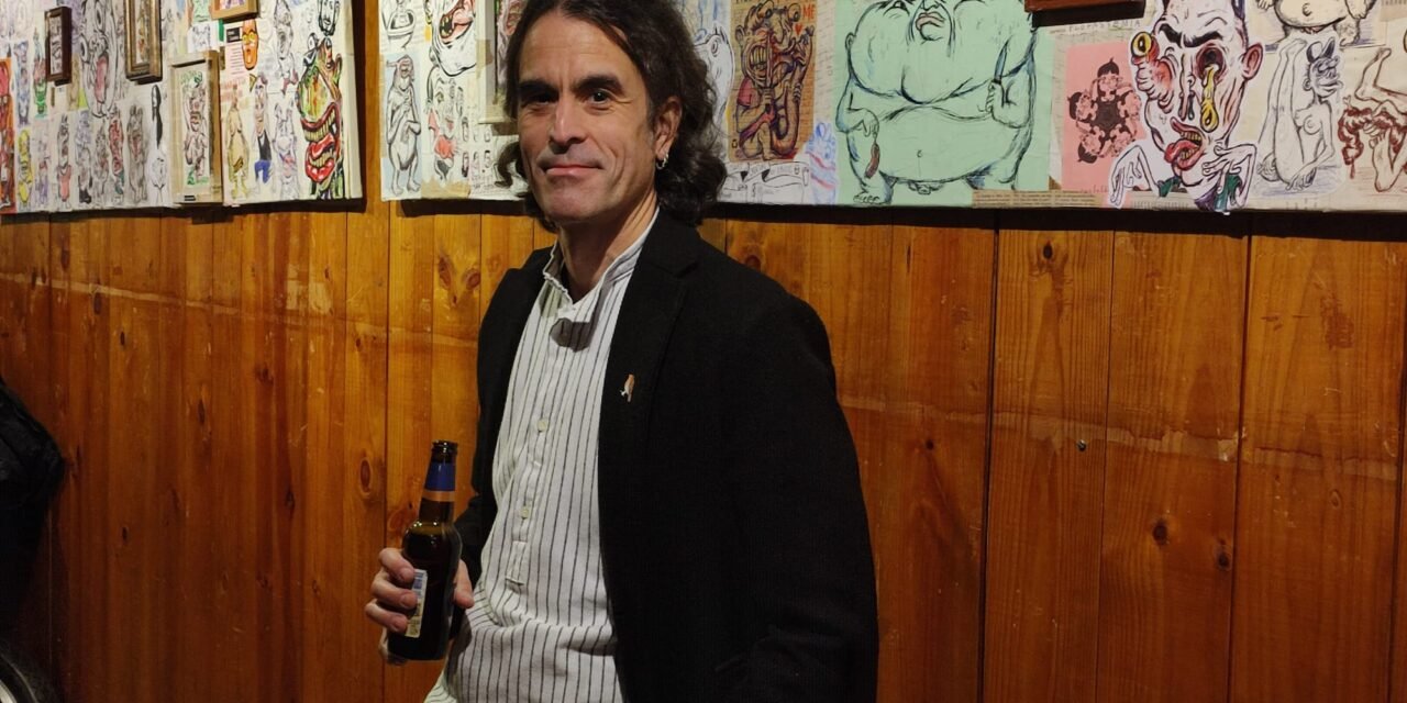 Lorenzo González lleva sus “pequeños monstruos” a la Sala 1900