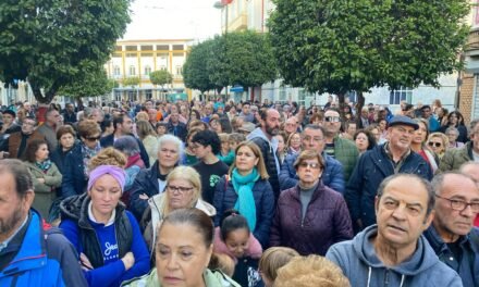 Cientos de nervenses salen a la calle para exigir una solución contra las inundaciones