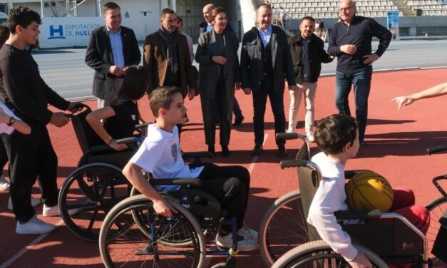 Casi un millar de estudiantes de la provincia practican deporte adaptado en el Estadio Iberoamericano