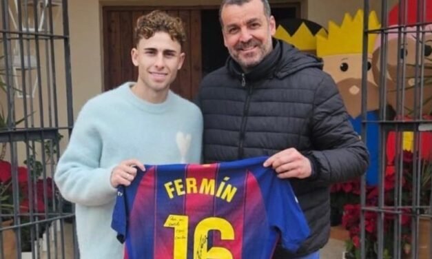 Fermín López vuelve a casa con otro «gesto precioso» hacia su pueblo