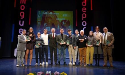 Moguer rinde homenaje a sus mejores deportistas