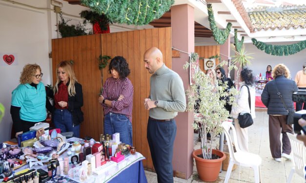 El Mercadillo Navideño de San Juan abre sus puertas al público