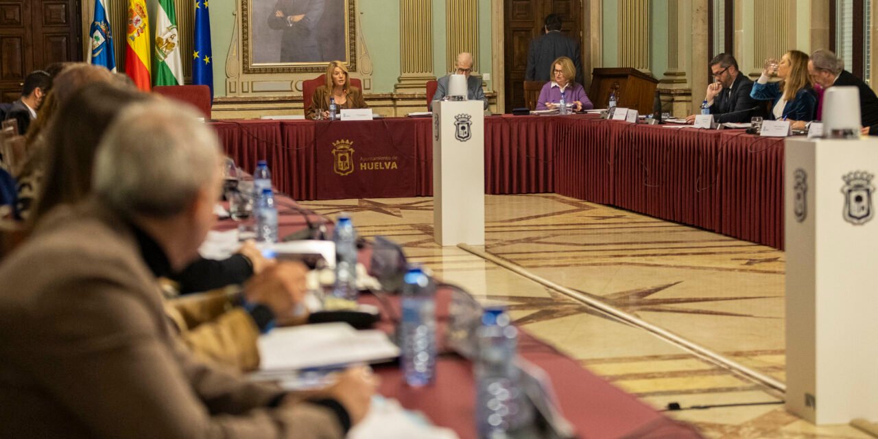 Aprobado el PGOM que garantiza la protección de los cabezos y el parque de Isla Chica