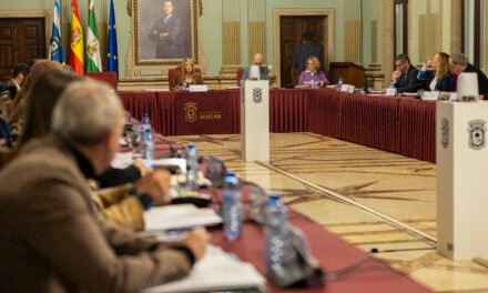 Aprobado el PGOM que garantiza la protección de los cabezos y el parque de Isla Chica