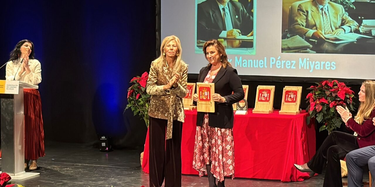 Reconocimiento póstumo al nervense Pérez Miyares como padre de la Constitución