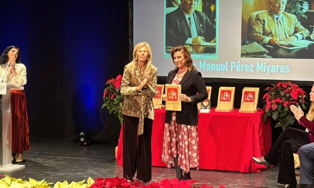 Reconocimiento póstumo al nervense Pérez Miyares como padre de la Constitución