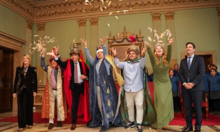 Los Reyes Magos llegan a Huelva con aspecto de Diego Gómez, Jesús de Fariña y Delgado ‘Bulería’