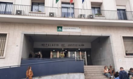 Tres años y medio de prisión para el acusado de amenazar con un cuchillo a un médico en Isla Cristina