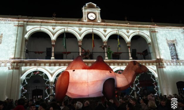 La Gran Cabalgata de Navidad llena de magia las calles de Moguer