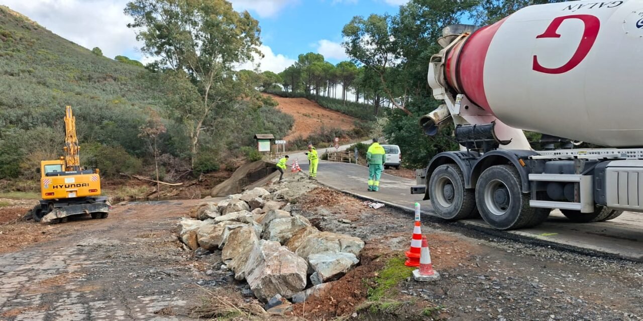 La Diputación pone a punto la carretera de Berrocal afectada por la borrasca Claudia