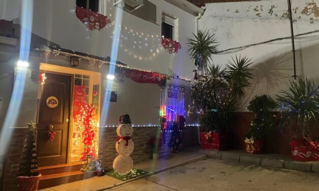 Silvia Wert y Mercería Isabel ganan los concursos de fachadas y escaparates navideños de El Campillo