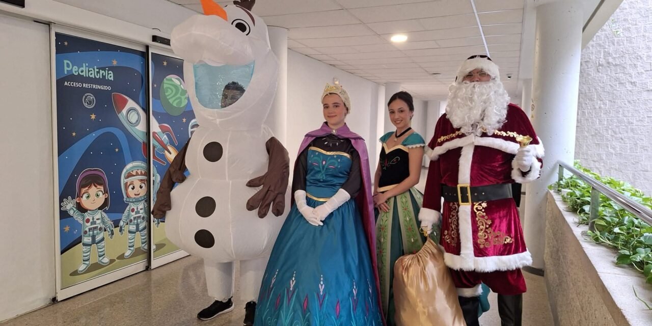 La Asociación de Mujeres Esmeralda lleva a Papá Noel y los personajes de Frozen a Verdeluz
