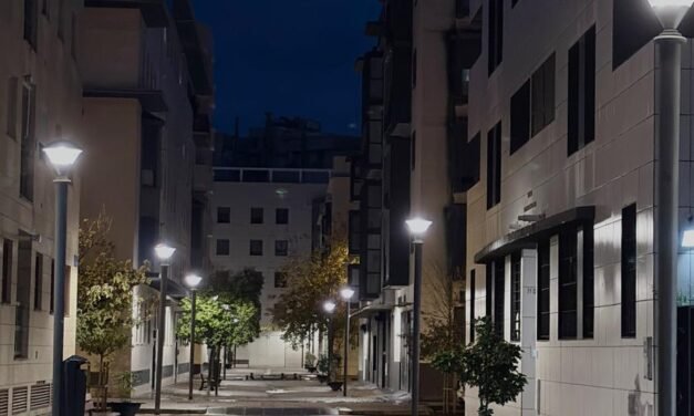 Las zonas peatonales de Pescadería renuevan sus puntos de luz