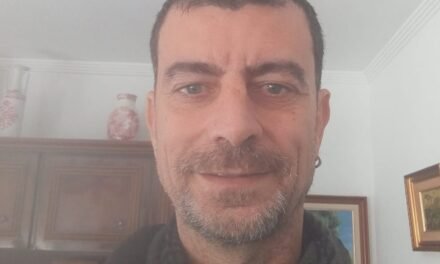 La Sala 1900 acoge la presentación del primer libro de Alfonso Carmona