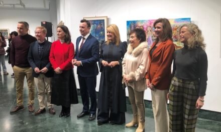 Antonia María Peralto sorprende con sus «amigos soñados» en la Fundación Caja Rural del Sur