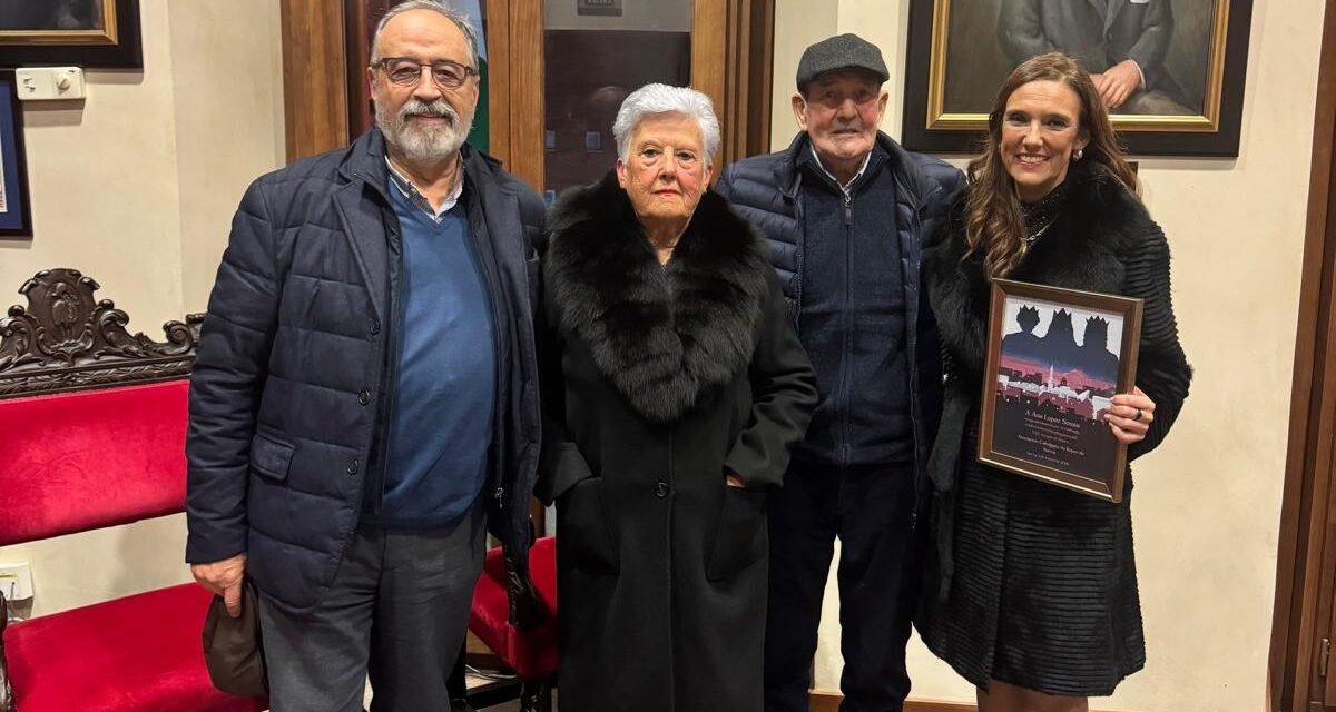 Ana López-Sousa pregona la ilusión en Nerva con un emotivo homenaje a su madre