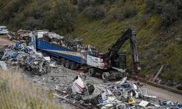 Retiran los últimos restos del Alvia una semana después del accidente de Adamuz