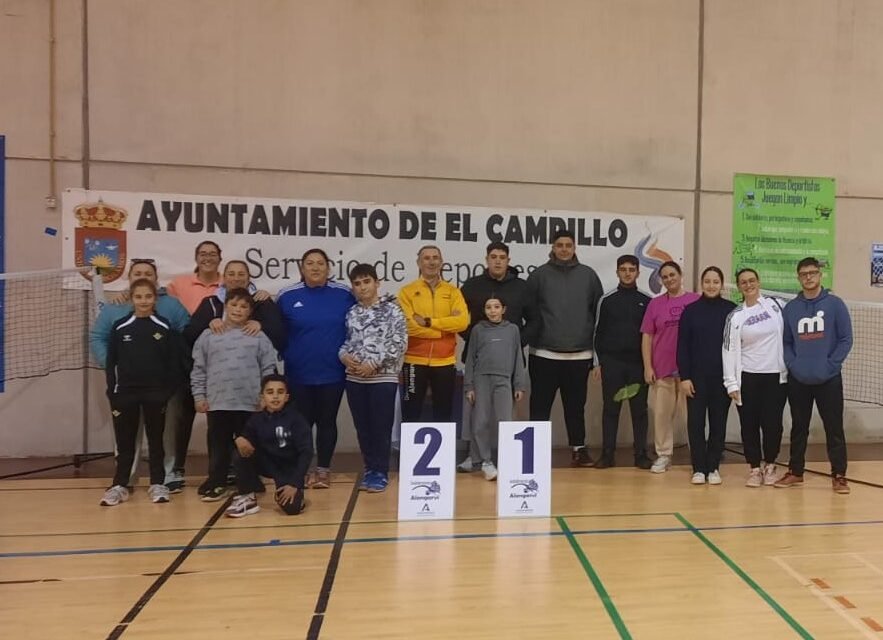 Manuel Garnica, Montse Romero y Amelia Garnica se imponen en el Torneo de Bádminton de El Campillo