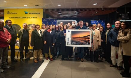 El muelle de la compañía de Rio tinto ya tiene su sello