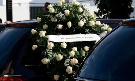 Las puertas del Carolina Marín para la misa funeral se cerrarán a las 17.30