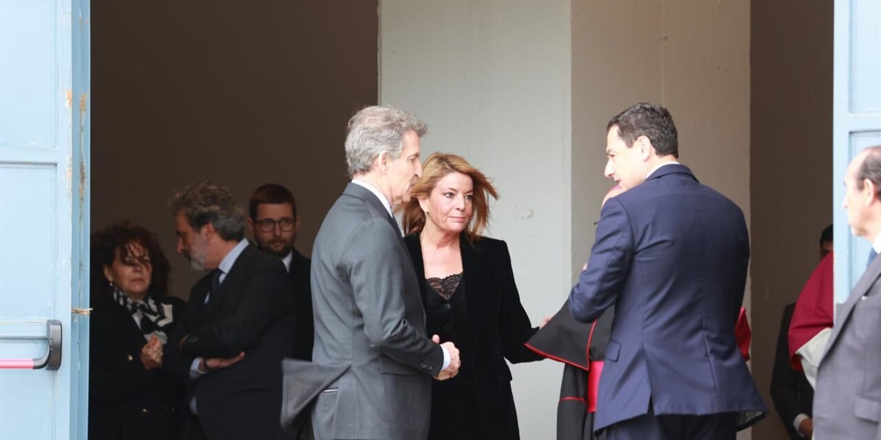 Moreno destaca el «comportamiento ejemplar» de víctimas y asistentes al funeral de Huelva