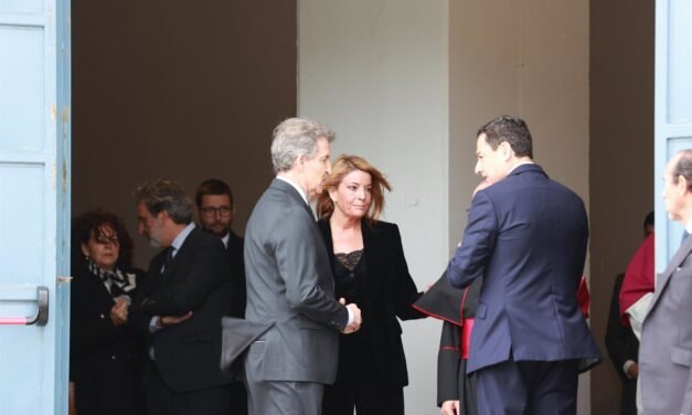 Moreno destaca el «comportamiento ejemplar» de víctimas y asistentes al funeral de Huelva