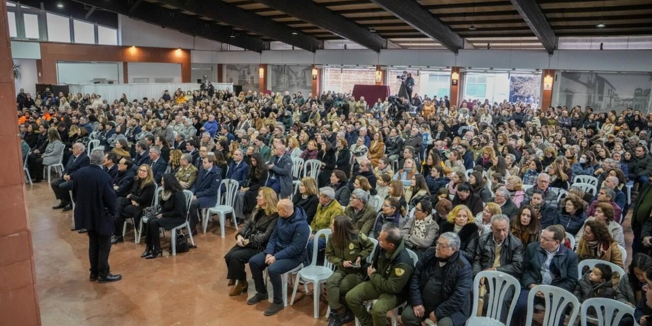 El pueblo de Adamuz honra a las víctimas del accidente