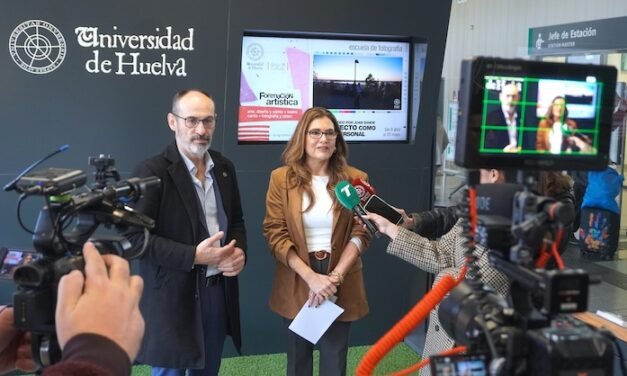 Juan Del Val y Blue Jeans en la oferta cultural de la UHU para el primer trimestre