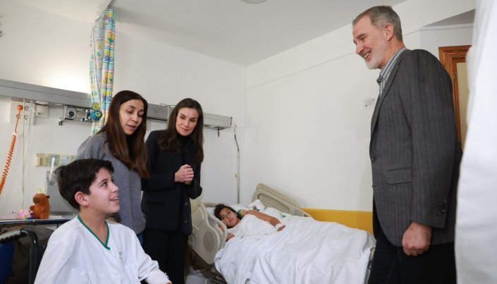 Los Reyes muestran su apoyo a los heridos del accidente de Adamuz