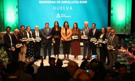 La Junta rinde homenaje a los «onubenses de bandera»