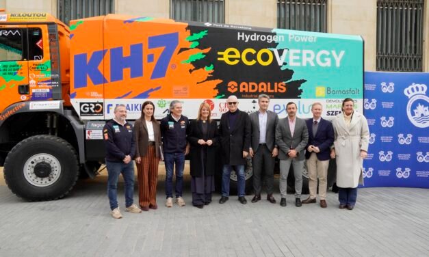 El vehículo ganador del Dakar llega a Huelva